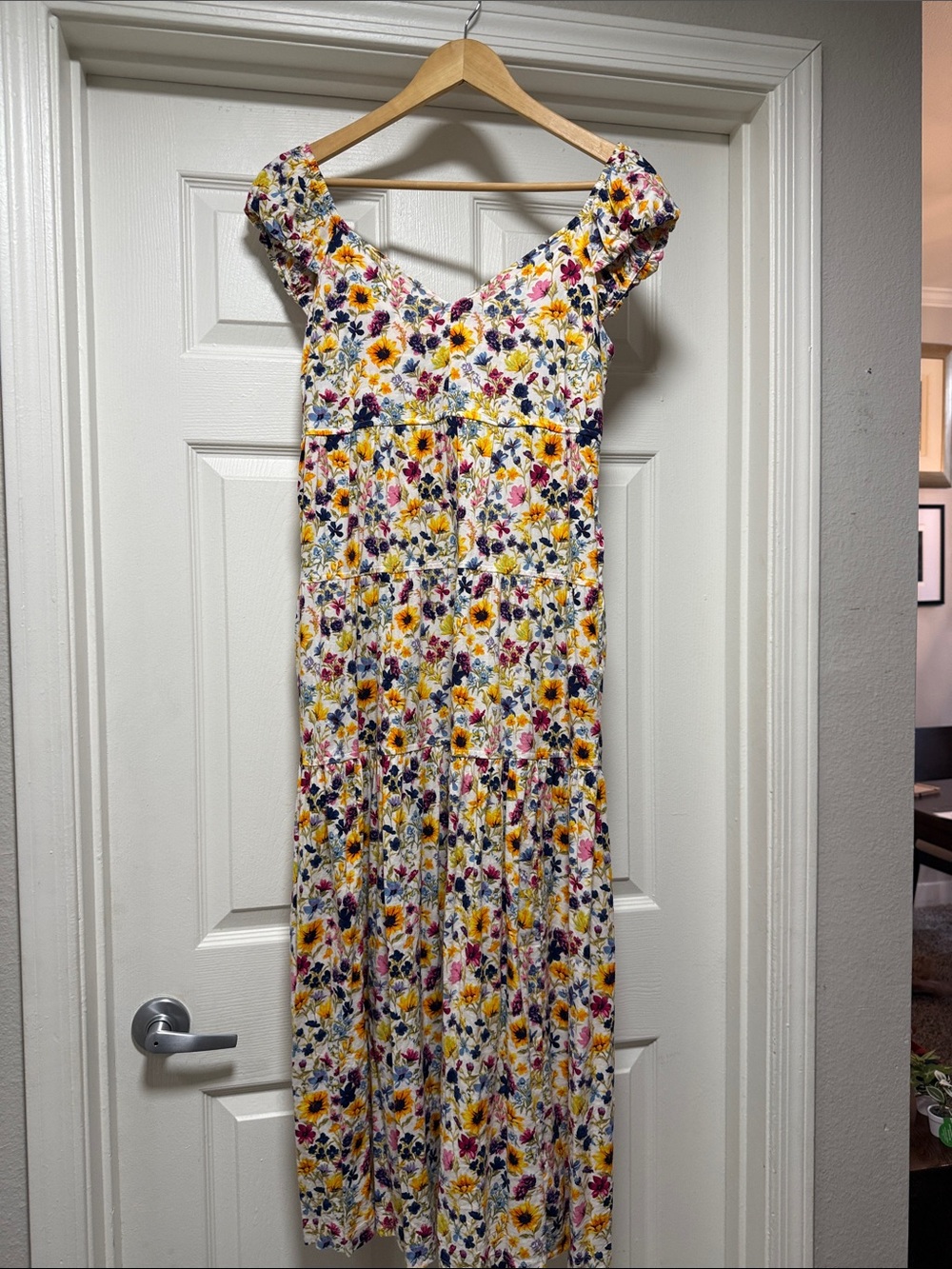 Women’s Old Navy Floral Tiered Sundress - Yellow Pink Purple | Size M - Picture 4 of 6